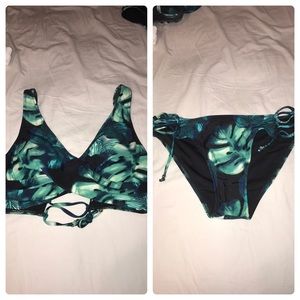Cupshe palm leaf green bikini bathing suit